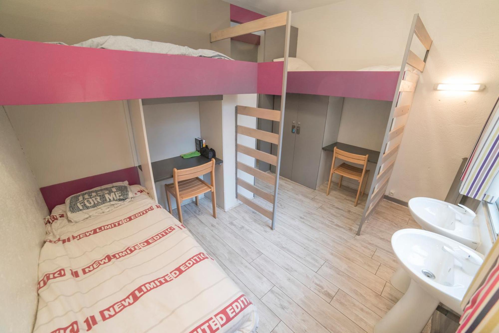 Institut Bois Robert Hotell Bécon-les-Granits Eksteriør bilde